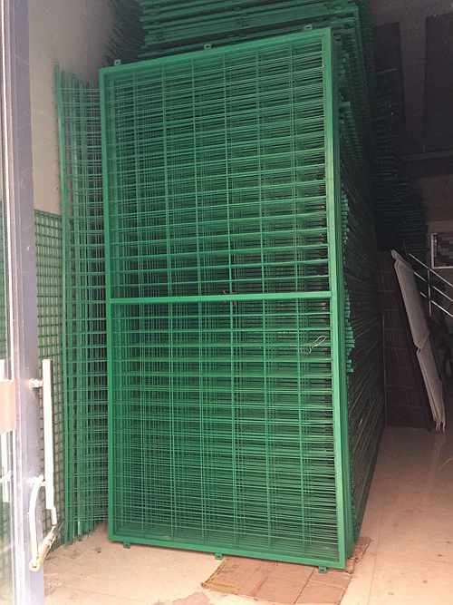 現(xiàn)貨護欄網(wǎng)價格 現(xiàn)貨護欄網(wǎng)價格